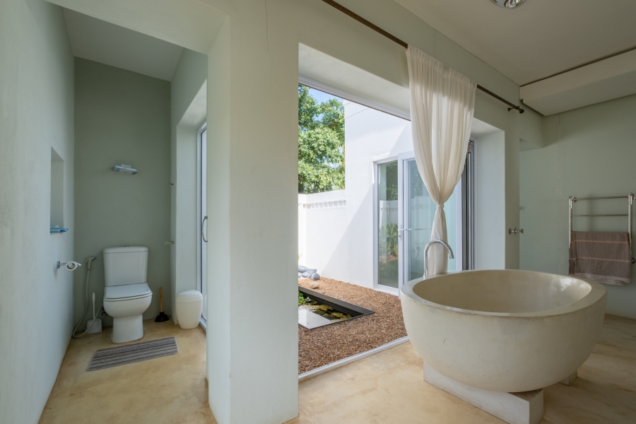 5 Bedroom Property for Sale in Mcgregor Western Cape